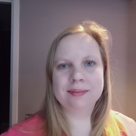 Charlotte Robinson profile shot